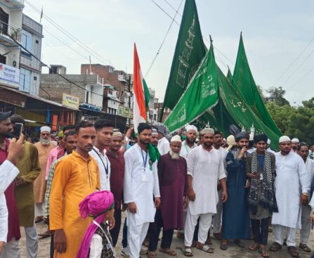 शान-ओ-शौकत से निकला जुलूस-ए-मोहम्मदी, हुजूर की आमद के नारे से गूंजा कस्बा