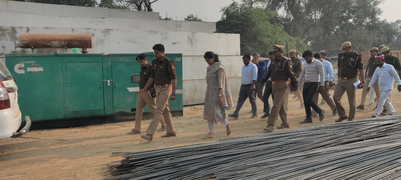 डीएम ने किया निर्माणाधीन बाईपास का निरीक्षण, संबंधित को दिए निर्देश