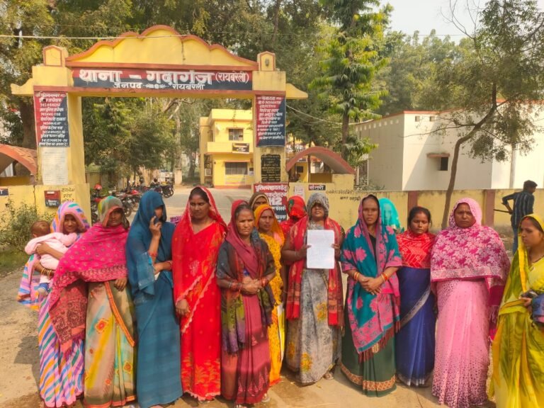 महिला ने समूह बनाने के नाम पर हड़पे 18 लाख, महिलाओं ने पुलिस से की शिकायत
