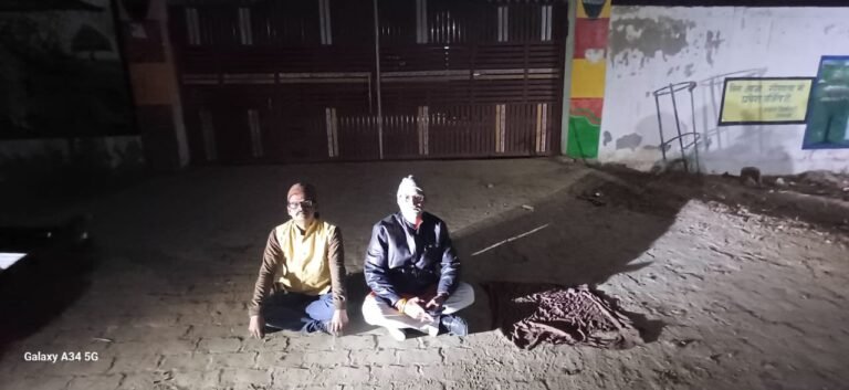 गौशाला में पशुओं की मौत के मामले में नहीं हुई कार्यवाही धरने पर किसान नेता