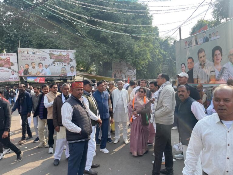 कांग्रेस पार्टी द्वारा विधान सभा घेराव के आवाहन पर नेताओं को किया गया हाउस अरेस्ट