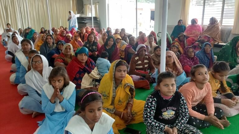सांसारिक वस्तुओं से आनंद की प्राप्ति नहीं होती