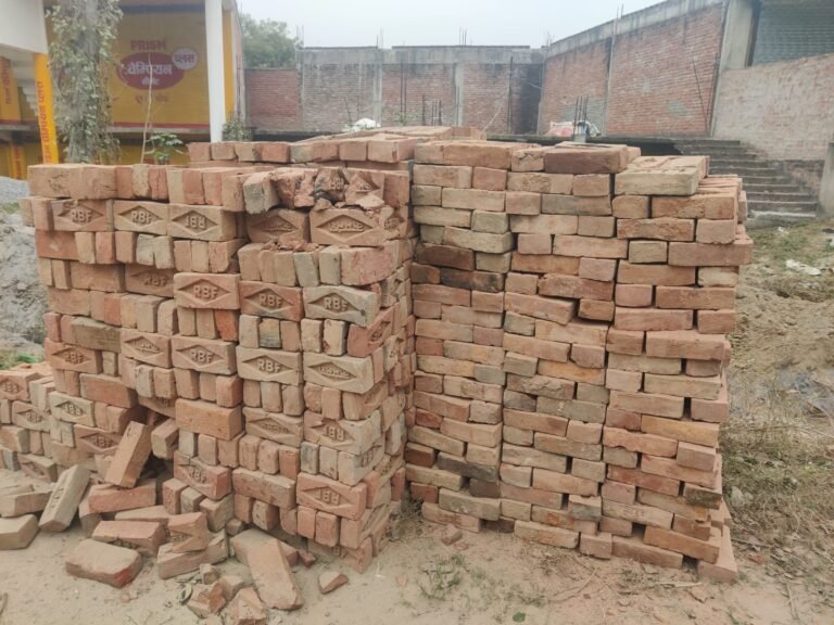 नाली निर्माण में भ्रष्टाचार का आरोप