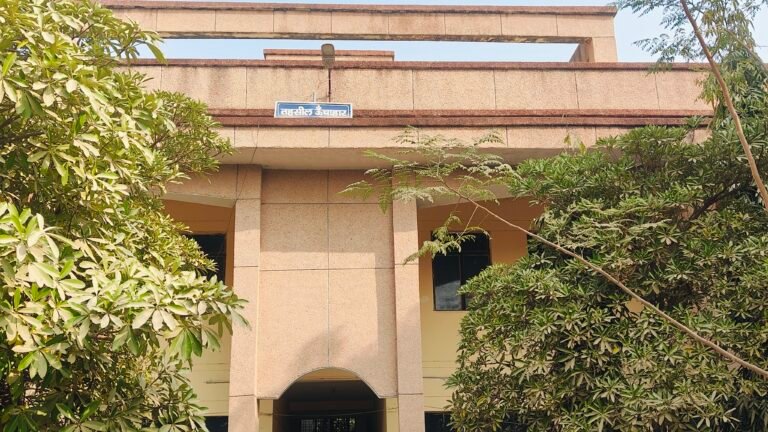 किसान अब घर बैठे ठीक कराएं खतौनी की गड़बड़ी