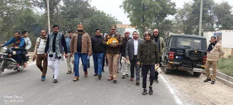 स्वतंत्रता संग्राम सेनानी पं अमोल शर्मा की कलश यात्रा गांव से निकालकर पहुंचा शहीद स्मारक रायबरेली l