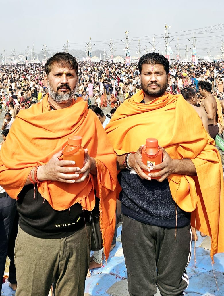 एक अद्भुद , अलौकिक और अनोखी दुनिया का एहसास कराती है कुंभ की आभा