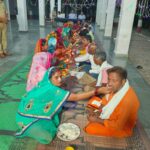 जेल की दीवारों के भीतर भी सजे सुहाग के रंग, करवा चौथ की धूम, 24 बंदियों ने उतारी पतियों की आरती, 14 के पति साथ में है बंद