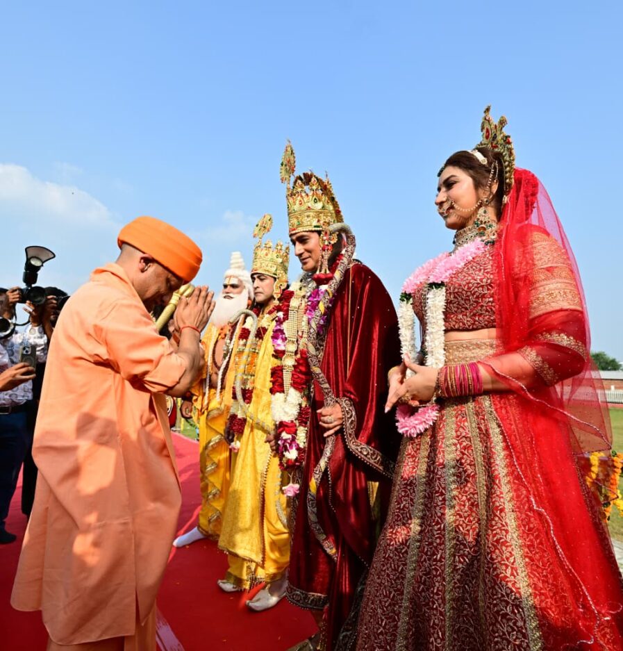 IMG 20251019 WA0140 सीएम योगी ने किया राम का राजतिलक