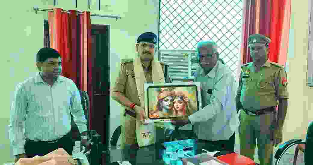 compressed image2025 10 11 18 27 46.203154 ग्राम प्रधान दयावती के प्रयास से ऐतिहासिक दशहरा मेला व रामलीला संपन्न