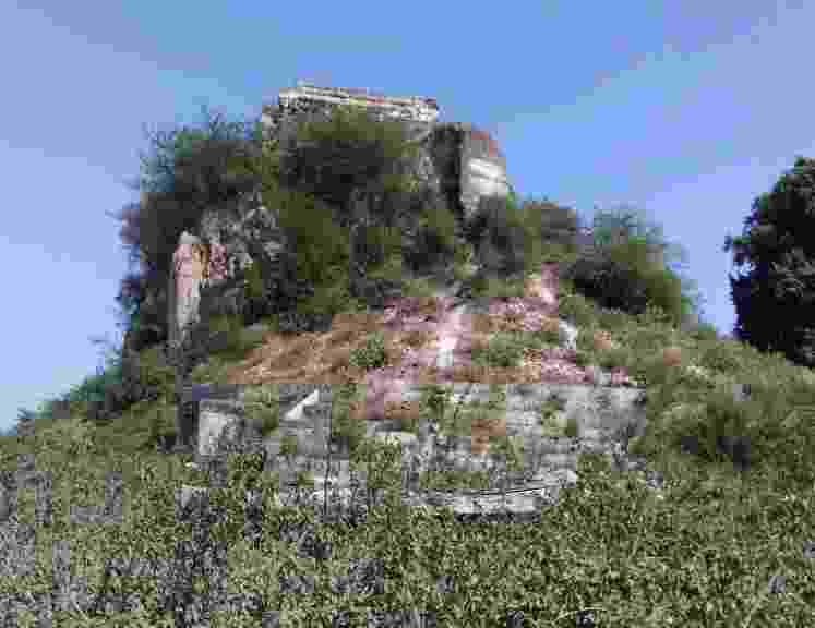 compressed image2025 10 15 08 28 29.027408 डलमऊ के बहुरेंगे दिन, राजा जल के किले का पुरातत्व विभाग कराएगा विकास