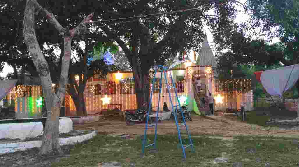 compressed image2025 10 21 05 12 28.572827 बाजपेयीपुर में लालमन चंचल व राखी आजाद के मध्य जवाबी कीर्तन आज