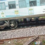 ट्रेन की चपेट में आने से युवक का पैर कटा, गंभीर हालत में लखनऊ रेफर