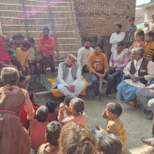 IMG 20251115 WA0332 मूंगफली समझ कर 32 बच्चों व दो महिलाओं ने खाया जहरीला फल