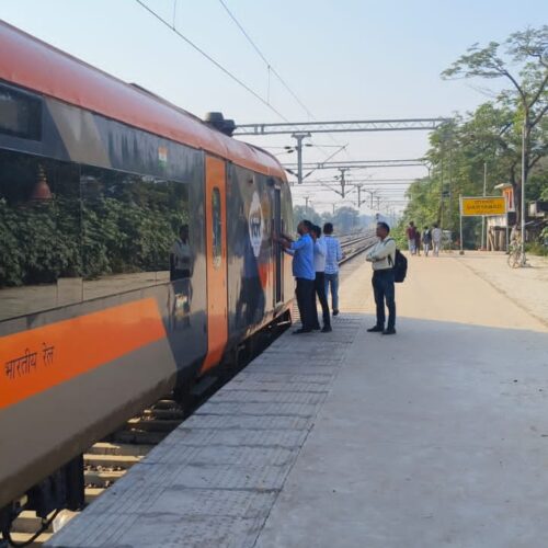 IMG 20251127 WA0173 ट्रेन में बम की अफवाह से रेलवे में हड़कंप, युवक गिरफ्तार