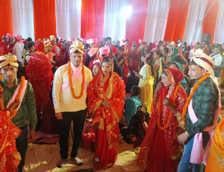 IMG 20251129 WA0174 मंत्रोच्चार के बीच 288 जोड़ों ने थामा एक दूजे का हाथ