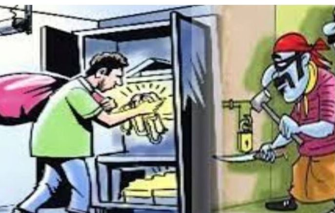 PH8 7 घर में घुसे चोरों ने पार किए पांच लाख के जेवरात