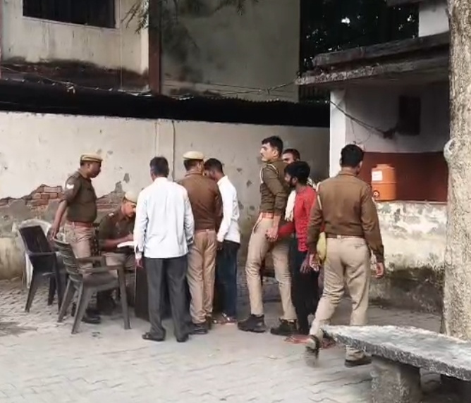 Screenshot 20251113 180525 दीवानी कचहरी से पेशी पर आया बंदी फरार 