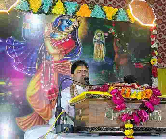 compressed image2025 11 23 21 53 28.102623 श्रीकृष्ण केवल एक बाल-रूप नहीं, बल्कि सर्वाधार परमात्मा’ का साकार स्वरूप : गोपाल शरण