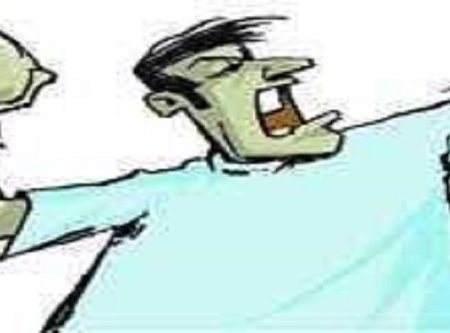 stone pelting यूपी में एक ऐसा गांव जहां हर रात बरसते हैं पत्थर, यहां दहसत में रहते हैं ग्रामीण