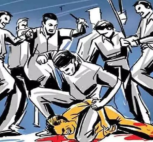 अमृत विचार सड़क पर मारपीट डीजे पर गाना बजाने को लेकर हुई मारपीट बिना दूल्हन लौटी बरात