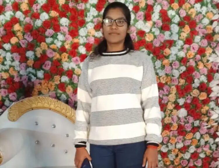 IMG 20251204 WA0231 शिवानी का शव गांव पहुंचा, बिलख कर रो पड़े लोग