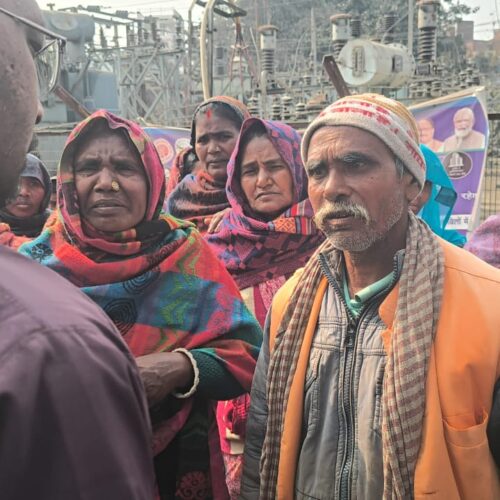 IMG 20260127 WA0213 रायबरेली में घायल लाइनमैन को लेकर ग्रामीण पहुंचे पावर हाउस काटा हंगामा