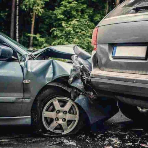 compressed image2026 01 28 16 09 48.366136 1 आपस में टकराई गाड़ियां बाल-बाल बचे सीतापुर के डीएम