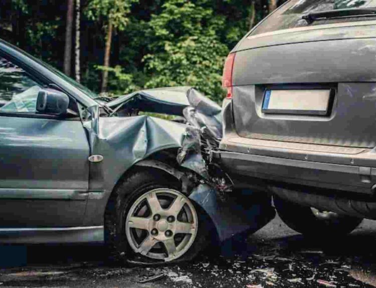 compressed image2026 01 28 16 09 48.366136 1 आपस में टकराई गाड़ियां बाल-बाल बचे सीतापुर के डीएम