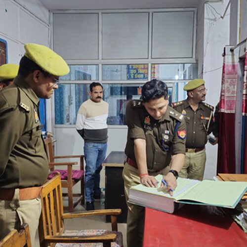 FB IMG 1770997879503 रायबरेली: पुलिस अधीक्षक ने सलोन थाने का किया आकस्मिक निरीक्षण, दिए आवश्यक दिशा-निर्देश