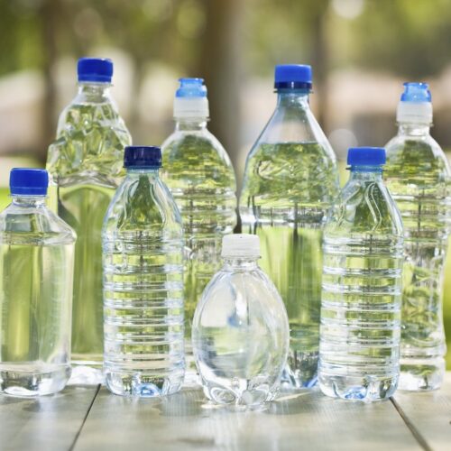 Cj8x lGWsAAP4OX ईरान युद्ध के चलते बोतलबंद पानी 11 फीसदी महंगा, बिसलेरी ने बढ़ाए दाम