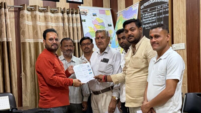 भारत विकास परिषद डलमऊ शाखा के अध्यक्ष बने शुभम गौड़, दायित्वधारियों ने ली शपथ