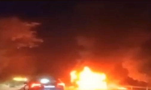 Screenshot 20260325 222119 रायबरेली में चलती बस में लगी भीषण आग, सभी यात्री सुरक्षित बचे