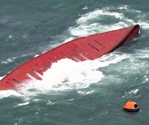 2025 9image 13 01 001796235naav मथुरा के वृंदावन में नाव हादसे में दस श्रद्धालुओं की मौत, कई लापता