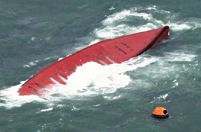 2025 9image 13 01 001796235naav मथुरा के वृंदावन में नाव हादसे में दस श्रद्धालुओं की मौत, कई लापता