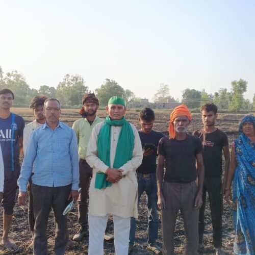 IMG 20260410 WA0175 रायबरेली में आग से सत्रह किसानों की गेहूं की फसल जली, अधिकारी नहीं पहुंचे