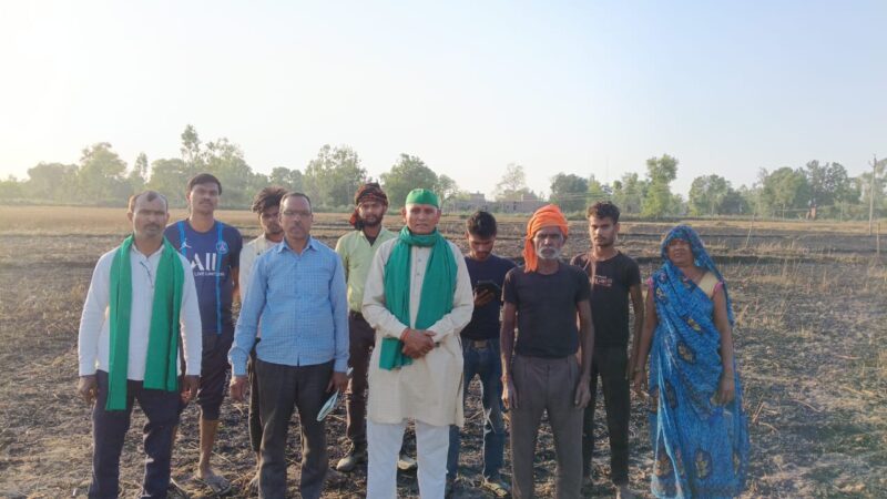 रायबरेली में आग से सत्रह किसानों की गेहूं की फसल जली, अधिकारी नहीं पहुंचे