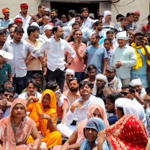 FB IMG 1779436046679 रायबरेली में बिजली संकट गहराया, ग्रामीणों का धरना प्रदर्शन, जन आंदोलन की चेतावनी