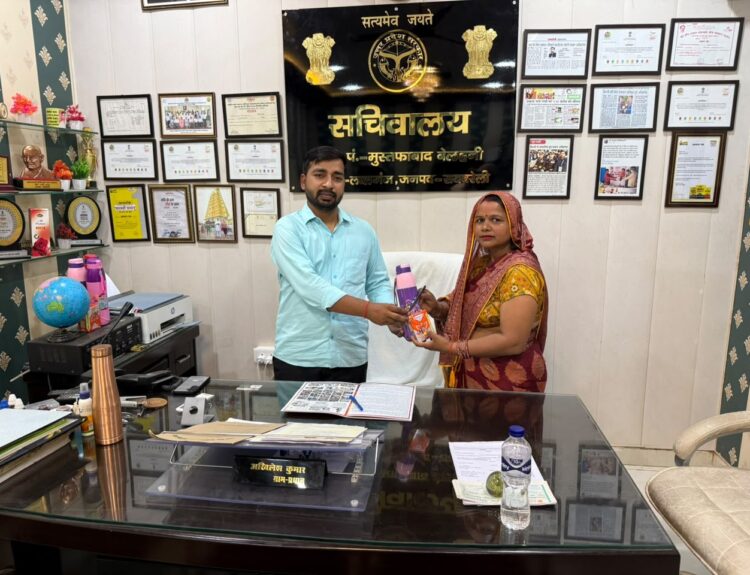 IMG 20260601 WA0161 प्रधान अखिलेश यादव का सराहनीय प्रयास: जनगणना कर्मियों को दी राहत सामग्री, कार्य में आई तेजी