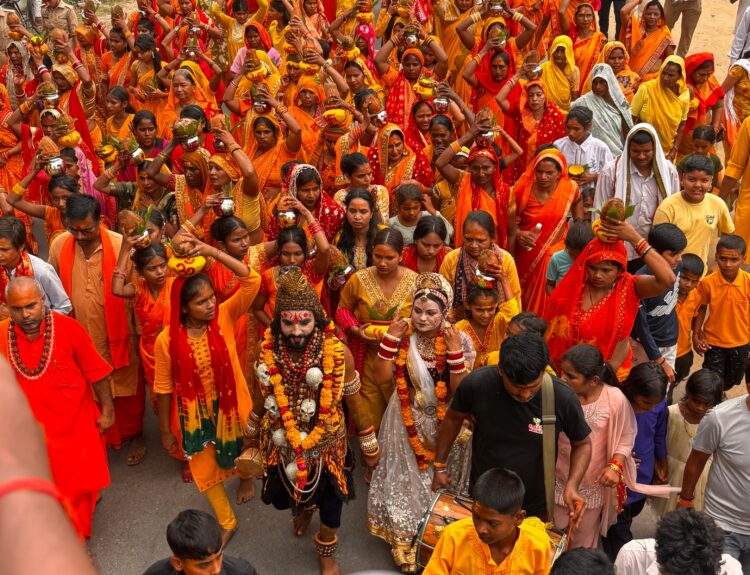 IMG 20260601 WA0168 रायबरेली: पुरुषोत्तम मास पर कैलाशपुर मठ में विष्णु महायज्ञ, निकली भव्य कलश एवं शोभायात्रा