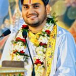 राम कथा संपन्न, भागवत कथा शुरू; आचार्य प्रद्युम्न बोले- भक्ति, ज्ञान और वैराग्य का मार्ग दिखाती है भागवत