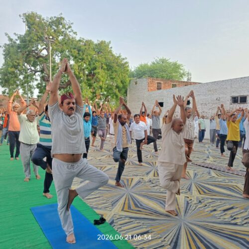 IMG 20260621 WA0168 अंतरराष्ट्रीय योग दिवस पर आरएसएस का भव्य आयोजन, सैकड़ों स्वयंसेवकों ने किया सामूहिक योगाभ्यास