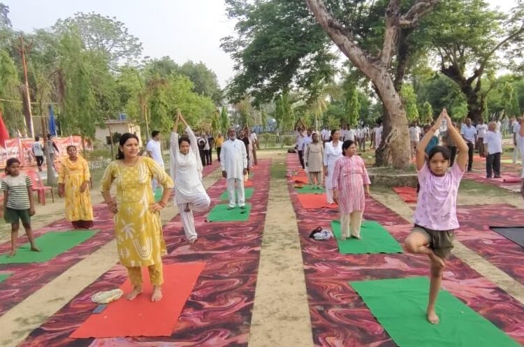 IMG 20260621 WA0357 12वें विश्व योग दिवस पर मातृभूमि सेवा मिशन का भव्य आयोजन, मंत्रोच्चार व शंखनाद के साथ शुरू हुआ योगाभ्यास
