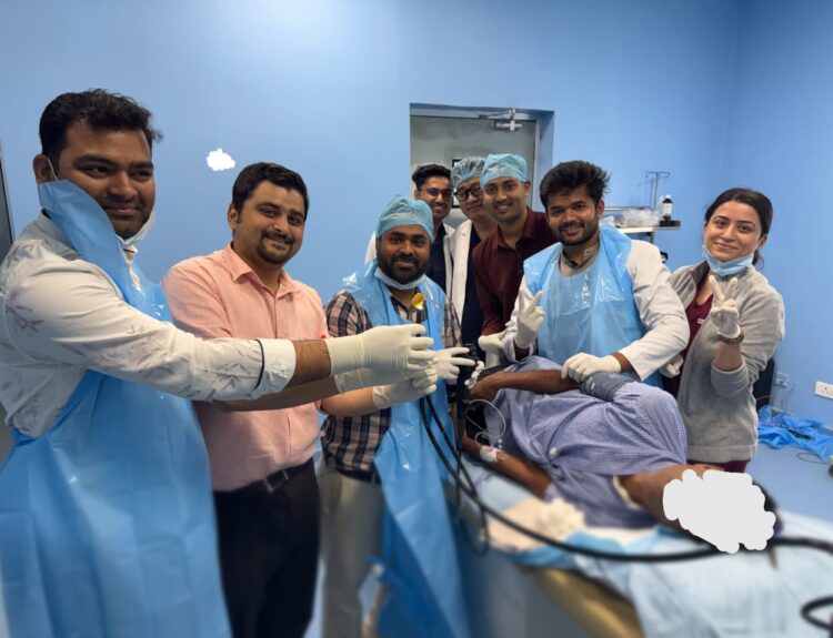 IMG 20260709 WA0194 एम्स रायबरेली में बिना ऑपरेशन निकाली गई पेट में फंसी आम की गुठली, एंडोस्कोपी से पहली बार मिली सफलता