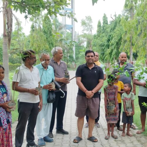 IMG 20260712 WA0191 योग के संग हरियाली का संदेश मातृभूमि सेवा मिशन ने बांटे पौधे