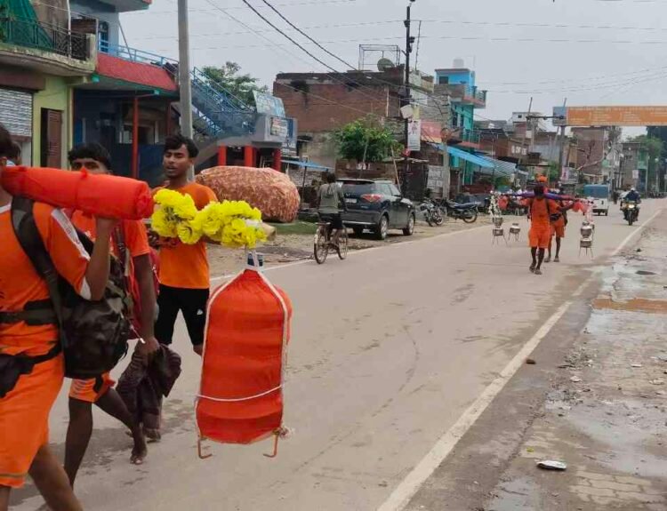 IMG 20260806 150852 सावन की दस्तक... भगवा रंग में रंगा डलमऊ, 'हर-हर महादेव' से गूंज उठा गंगा तट